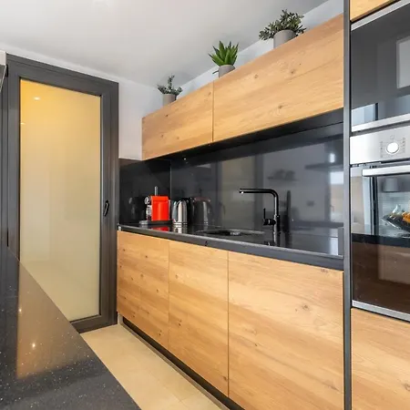 アパート Verano オリウエラ