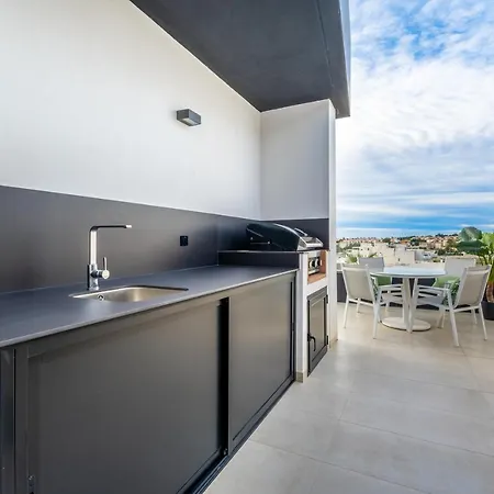 アパート Verano オリウエラ